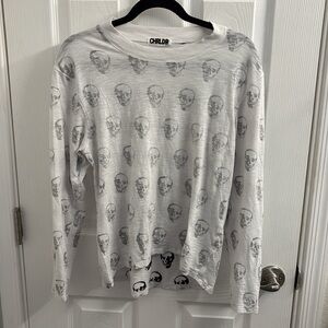 CHRLDR Cheerleader White Skull Print Long Sleeve Shirt Women's Size M-